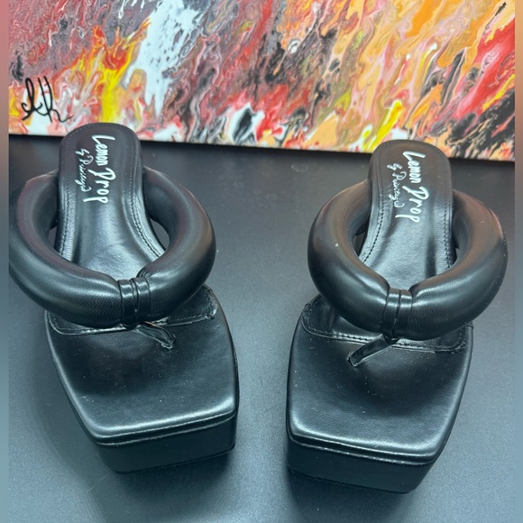 Lemon Drop by Privilege Black Scotia Platform Sandals SZ5.5 - Picture 9 of 9